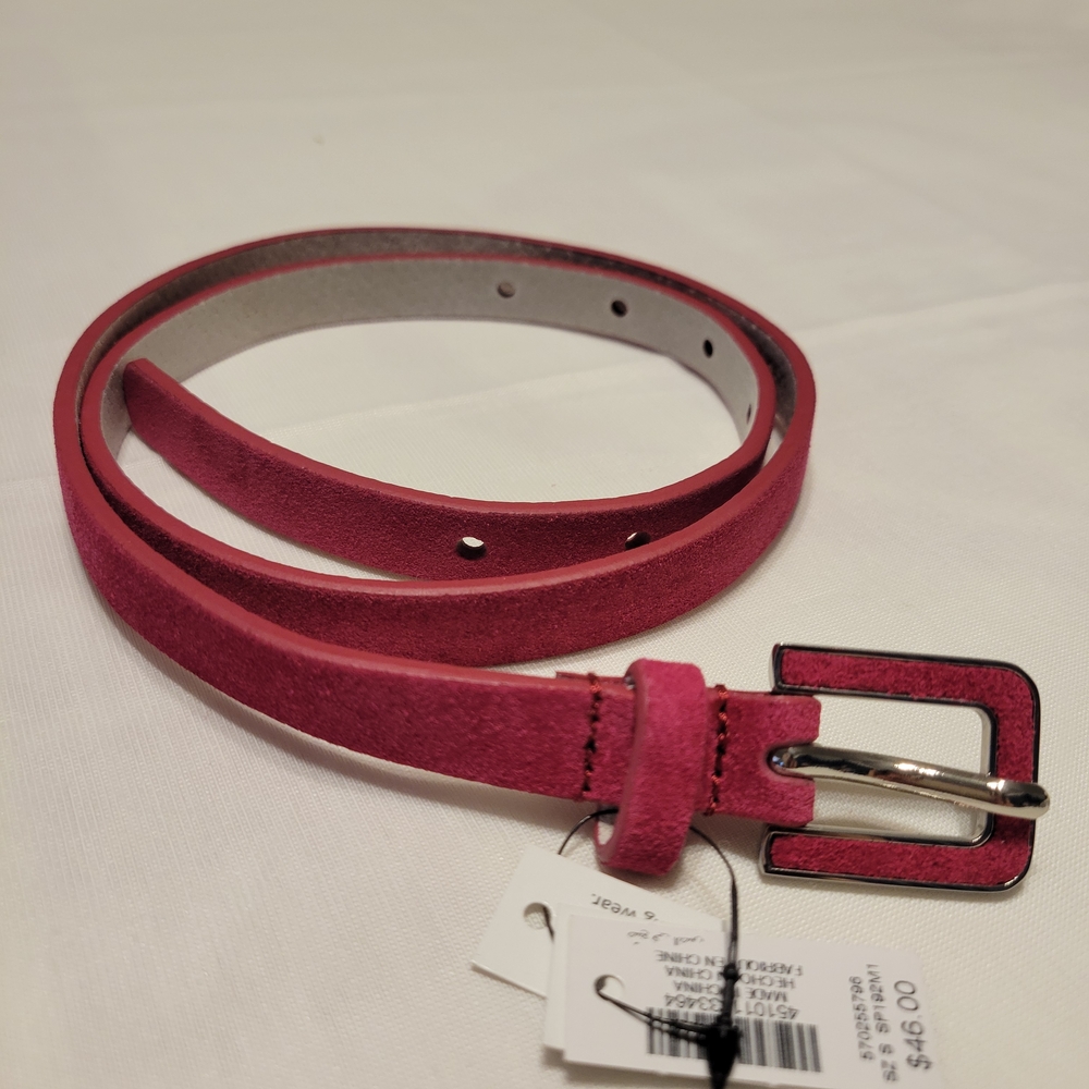 NWT White House Black Market Fuchsia Belt